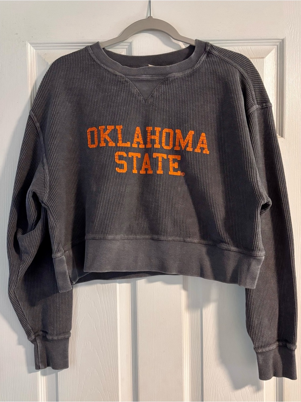 Oklahoma State Gray Cropped Crewneck Sweatshirt with Orange Logo